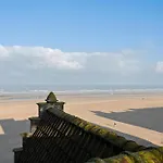 شقة Triplex With Terraces And Sea View