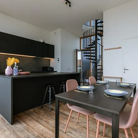 Triplex With Terraces And Sea View Appartement *