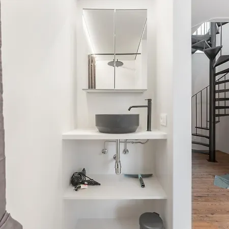 Triplex With Terraces And Sea View Διαμέρισμα *